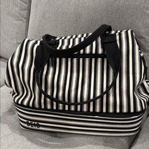 BEIS The Weekender bag.